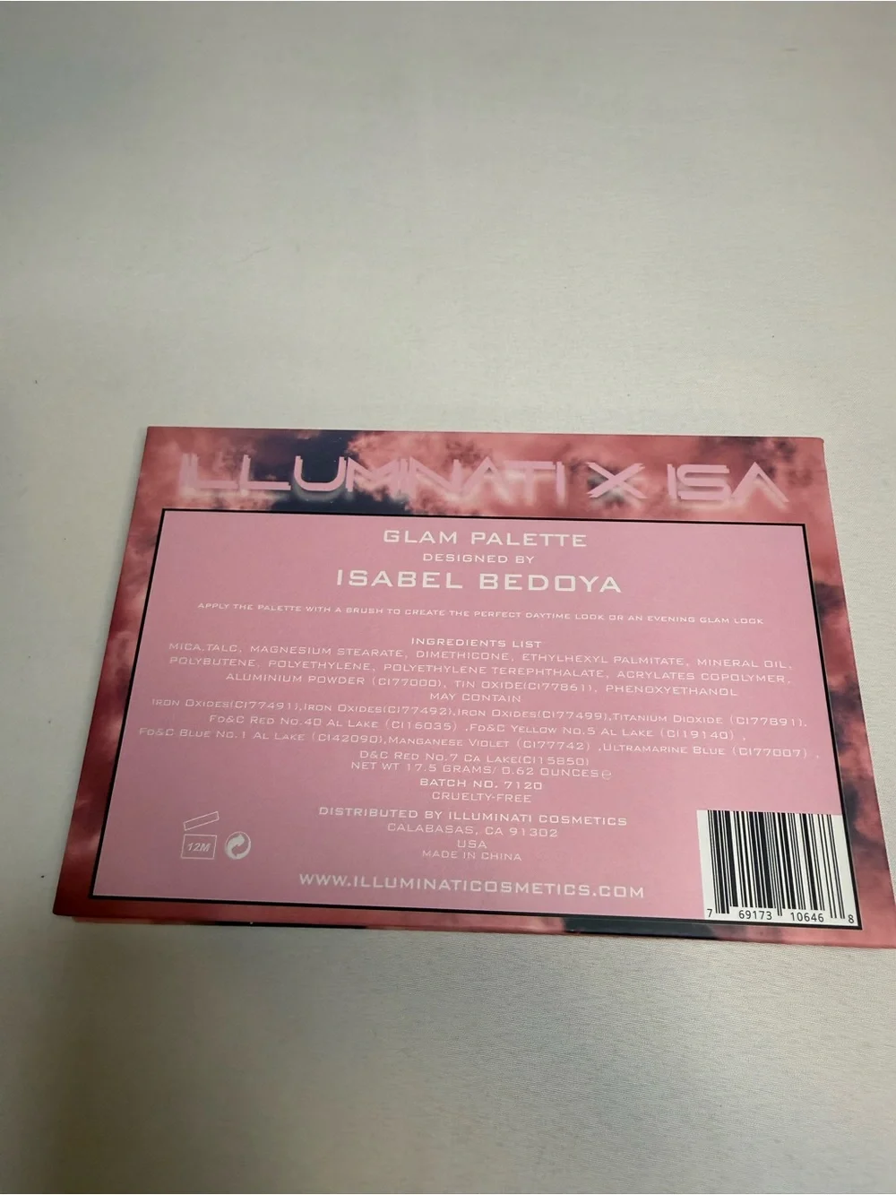 Isabel Bedoya Illuminati x Isa Eyeshadow Palette - Pink